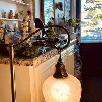 Spa Prive' - Beautiful items on display - Skin Care Near Me - Newhall, California