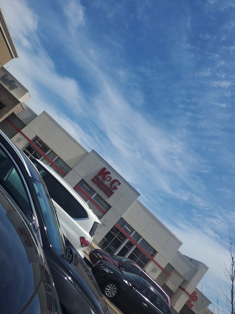 K&G FASHION SUPERSTORE Updated June 2024 2100 North Snelling Av