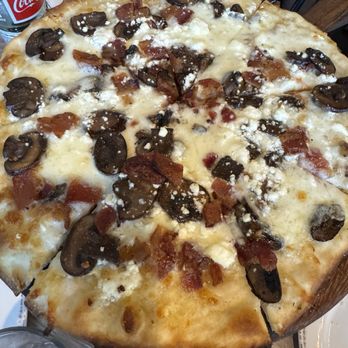 RANGE kitchen & tap - Forager pizza made correctly - New American Near Me - Roseville, California
