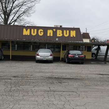 Mug n Bun - Old school drive in - Hot Dogs Near Me - Speedway, Indiana Mug n Bun - Old school drive in - Hot Dogs Near Me - Speedway, Indiana