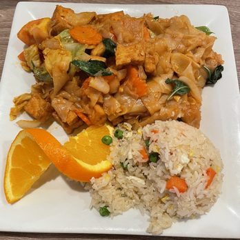 Jasmine Thai Cusine - Drunken noodles with tofu and fried rice - Thai Near Me - Colton, California