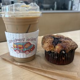 Orange vanilla latte and blueberry muffin