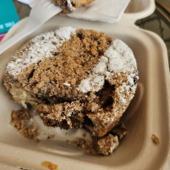 Rainbeau Jo's - Cinnamon apple croissant - Coffee & Tea Near Me - Lihue, Hawaii Rainbeau Jo's - Cinnamon apple croissant - Coffee & Tea Near Me - Lihue, Hawaii
