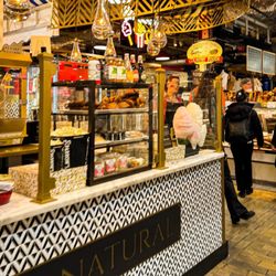 Miller's Twist - Pretzels stand