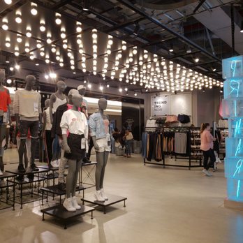 Primark - Entrance looking out - Men's Clothing Near Me - Brooklyn, New York