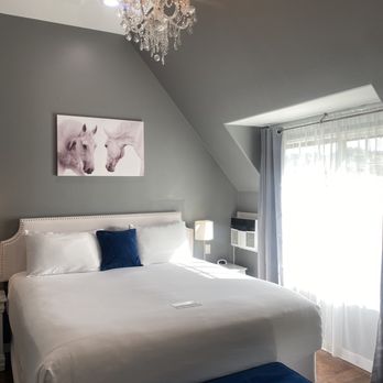 New Haven Inn - Room 7 king room - Hotels Near Me - Solvang, California New Haven Inn - Room 7 king room - Hotels Near Me - Solvang, California