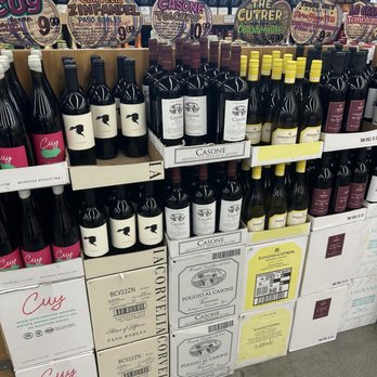 Trader Joe's - Grocery Near Me - Santa Monica, California