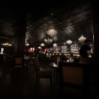 CW's Gin Joint - Cocktail Bars Near Me - Tampa, Florida