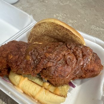 Dave's Hot Chicken - Single Slider - Chicken Shop Near Me - Columbus, Ohio Dave's Hot Chicken - Single Slider - Chicken Shop Near Me - Columbus, Ohio