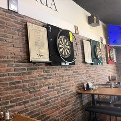 Old Town Pizza & Tap House - More darts