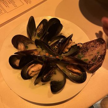 Big Sur Grill - mussels - American Near Me - Santa Monica, California