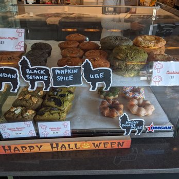 Oishiii Sweets - Brownies, and mochi muffins and donuts - Desserts Near Me - Toronto, Ontario Oishiii Sweets - Brownies, and mochi muffins and donuts - Desserts Near Me - Toronto, Ontario