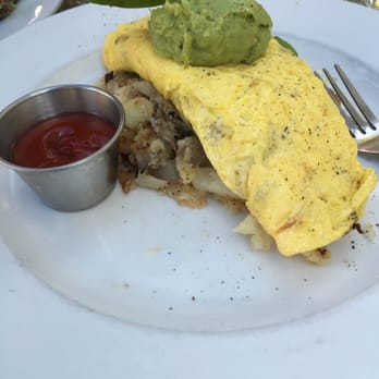 Cody's La Jolla - Breakfast & Brunch Near Me - La Jolla, California Cody's La Jolla - Breakfast & Brunch Near Me - La Jolla, California