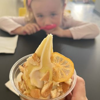 Miruku Creamery - Lemon and wafers cup - Ice Cream & Frozen Yogurt Near Me - McKinney, Texas