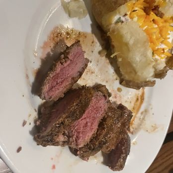 LongHorn Steakhouse - Flo's Filet - Steakhouses Near Me - Gadsden, Alabama