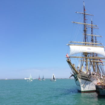 Navy Pier - Landmarks & Historical Buildings Near Me - Chicago, Illinois
