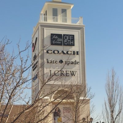 Merrimack Premium Outlets by null