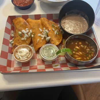 Me Encanta - I got barria tacos delicious I didn't like the beans but the rice is good so subside for that - Mexican Near Me - Columbus, Georgia Me Encanta - I got barria tacos delicious I didn't like the beans but the rice is good so subside for that - Mexican Near Me - Columbus, Georgia