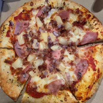 Dittys Pizza & Pie - Hawaiian Pizza - Pizza Near Me - Saint Johns, Arizona