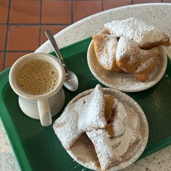 Cafe Du Monde - Coffee & Tea Near Me - Kenner, Louisiana