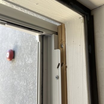 RB Handyman Services - Split wood and screw/frame about half an inch from door frame - Handyman Near Me RB Handyman Services - Split wood and screw/frame about half an inch from door frame - Handyman Near Me