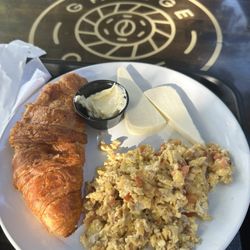 Garage Cafe - Perico Eggs