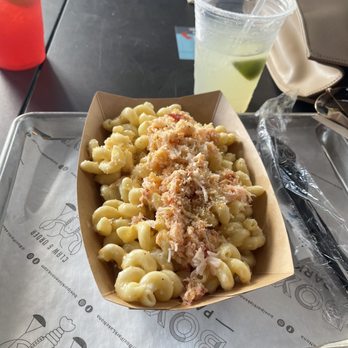 Boxi Park - Lobster Mac & Cheese - Bars Near Me - Orlando, Florida Boxi Park - Lobster Mac & Cheese - Bars Near Me - Orlando, Florida