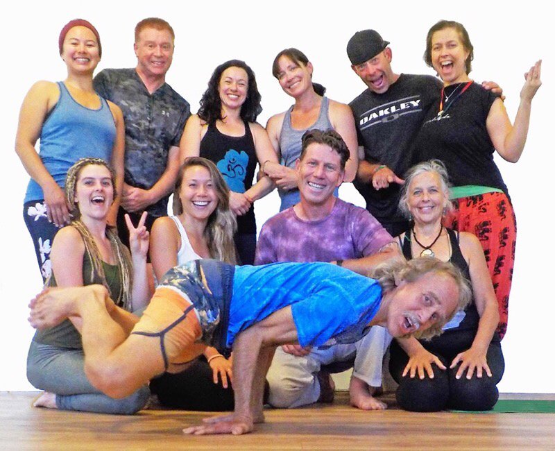Yoga Om Tahoe Logo