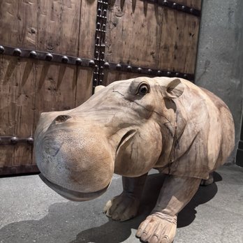 Sela V Hotel - The welcome hippo! - Hotels Near Me - Brooklyn, New York