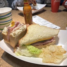 Good sandwhich and good price !! Good sandwhich and good price !!