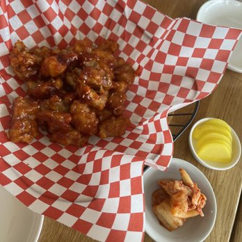 Munchyroad - Fried Chicken in sweet & spicy sauce - Korean Near Me - Las Vegas, Nevada Munchyroad - Fried Chicken in sweet & spicy sauce - Korean Near Me - Las Vegas, Nevada