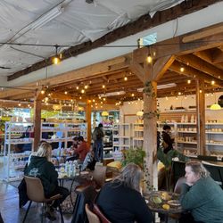 Wet Clay Cafe - Inside vibes