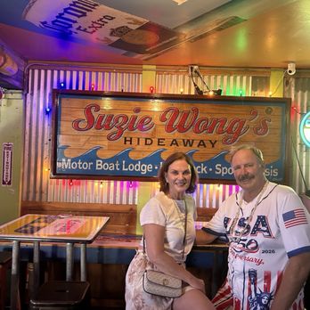 Suzie Wong's Hideaway - Enjoying the Waikiki dive bar Suzie Wong's. - Dive Bars Near Me - Honolulu, Hawaii Suzie Wong's Hideaway - Enjoying the Waikiki dive bar Suzie Wong's. - Dive Bars Near Me - Honolulu, Hawaii