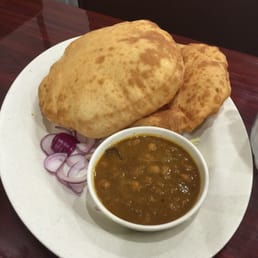B15 Chole Bhatura