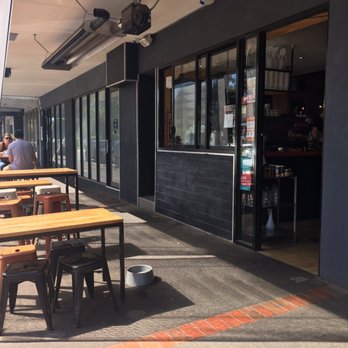 Einstein's 251 - Restaurants Near Me - Caulfield North, VIC
