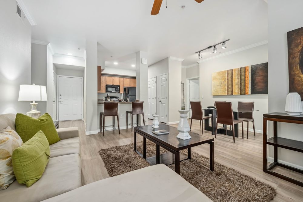 Residences at FortyTwo25 Apartments - property management company in Phoenix, AZ