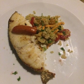 pimenta de cheiro - Peixe grelhado com salada de quinoa - Restaurants Near Me - São Sebastião, SP