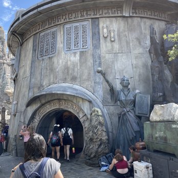 Star Wars: Galaxy's Edge - Amusement Parks Near Me - Anaheim, California