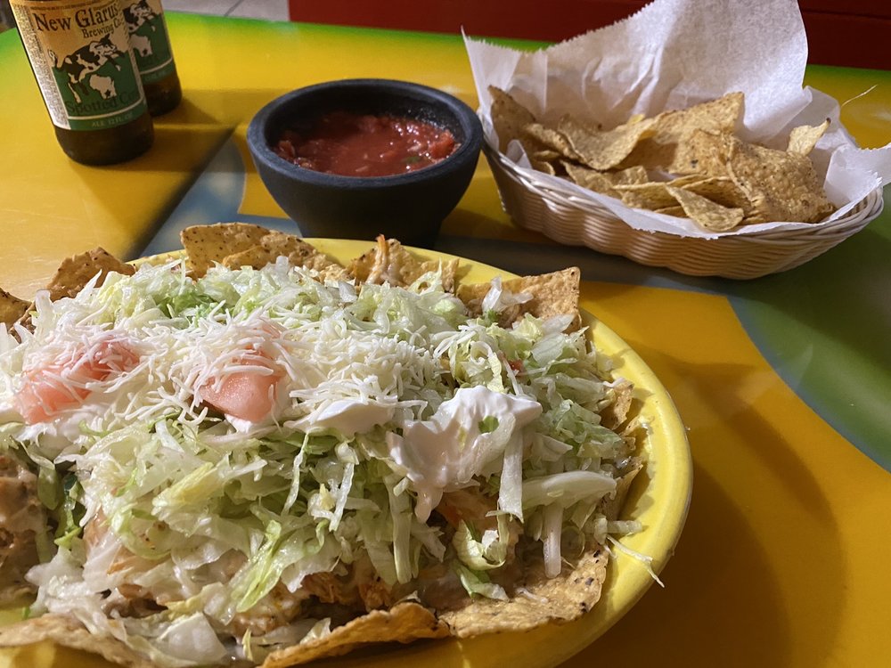 Playa Vallarta Mexican Grill Logo
