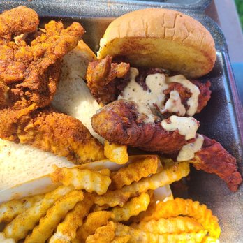 Al's Hot Chicken - Combo #1 sandwich, fries and tender - Chicken Shop Near Me - University Place, Washington