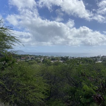 Kahala Lookout - View next to the parking area. - Parks Near Me - Honolulu, Hawaii Kahala Lookout - View next to the parking area. - Parks Near Me - Honolulu, Hawaii