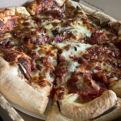 Bobe's Pizza - Bacon, mushroom & onion this time!