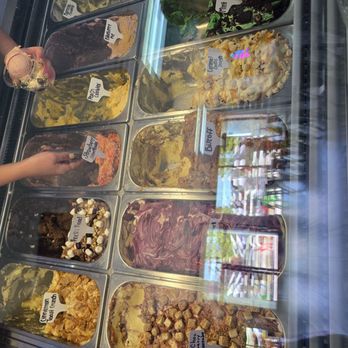 Zero Degrees Custard and Italian Ice - The frozen custard flavors - Ice Cream & Frozen Yogurt Near Me - Lancaster, California