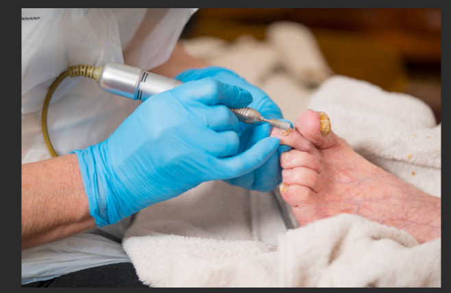 A Plus Mobile Nails Logo