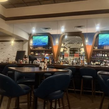 Lucille's American Cafe - Inside bar - American Near Me - Winter Haven, Florida