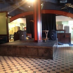 Brock's Smokehouse - The stage