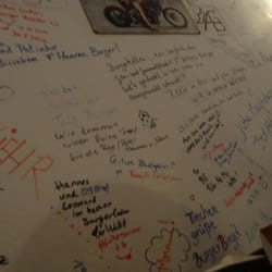 7th Heaven Burger - Leider sahen alle Wände so aus....