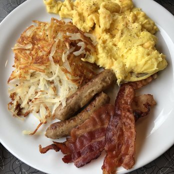 Denny's - The grand slam (2 pancakes, 2 breakfast sausages, 2 pieces bacon, hash browns, eggs (scrambled) - Diners Near Me - Lake Delton, Wisconsin