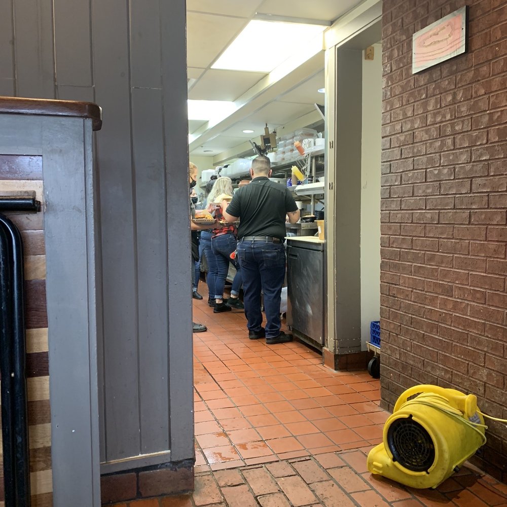 Chili's - Girl with loose hair receiving customers orders and manager aside her - Bars Near Me - Corpus Christi, Texas Chili's - Girl with loose hair receiving customers orders and manager aside her - Bars Near Me - Corpus Christi, Texas