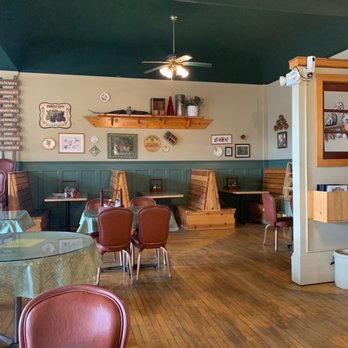 Berry Fields Cafe - Some of the seating. - Cafes Near Me - Centralia, Washington
